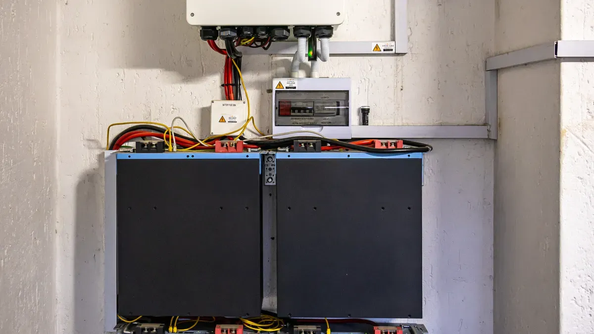 Matching Battery Voltage to Your Off-Grid Solar Inverter
