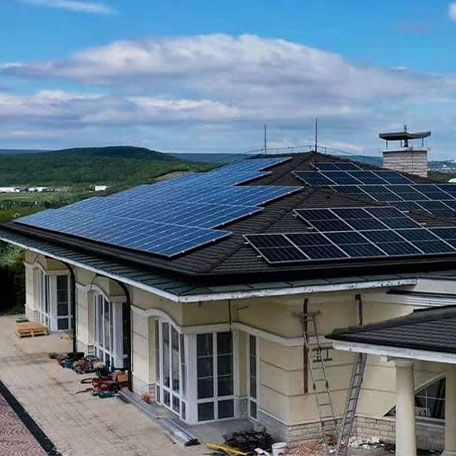 Sistema solar de montaje en tierra Anern de 30 kW en Bulgaria